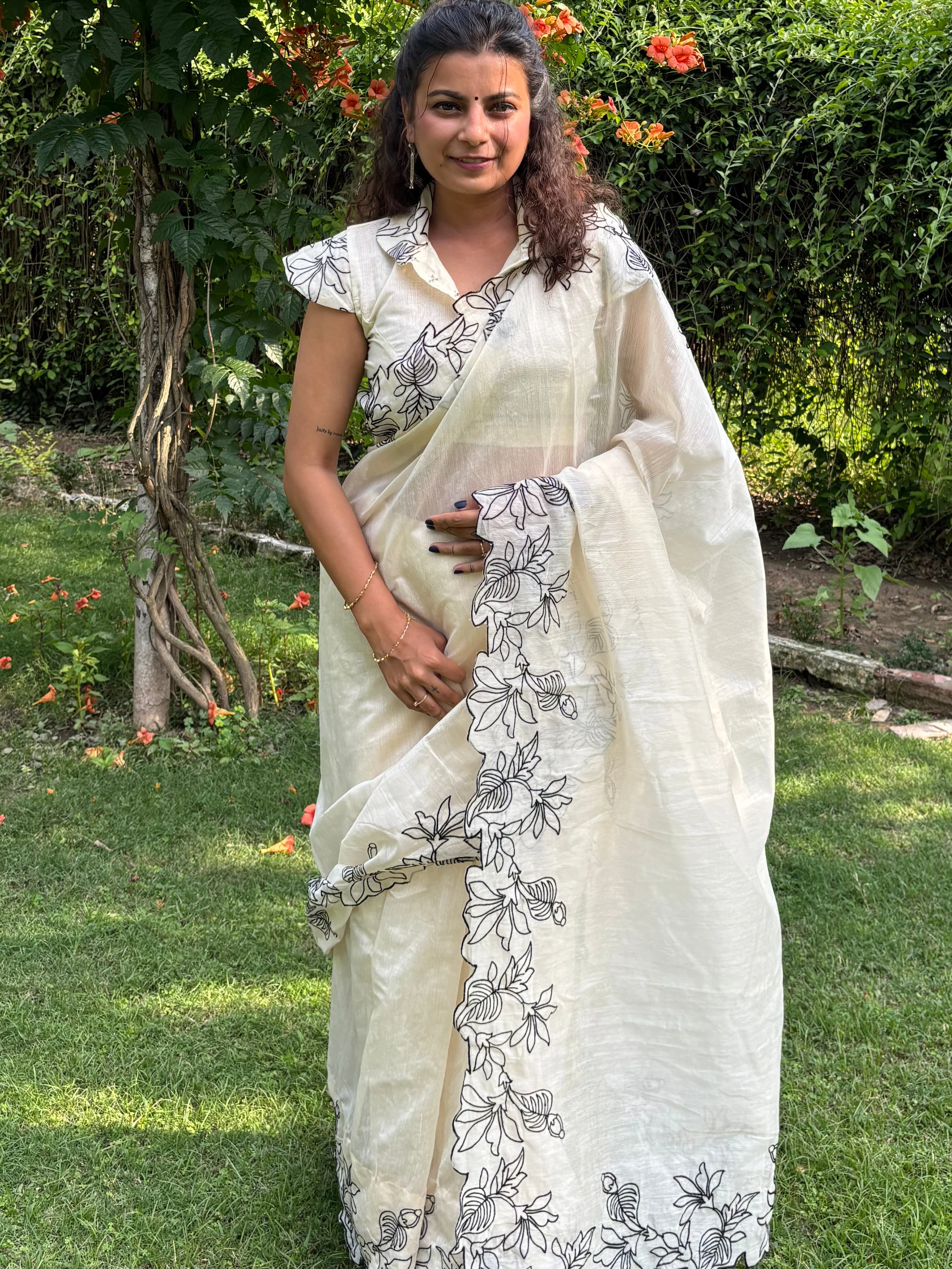 Creamy Pie Cotton Chanderi Embroidered Saree - Image 4