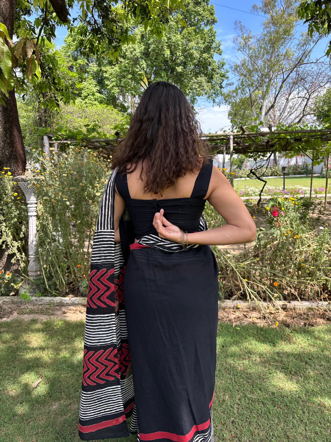 Dan Black Cotton Saree - Image 2