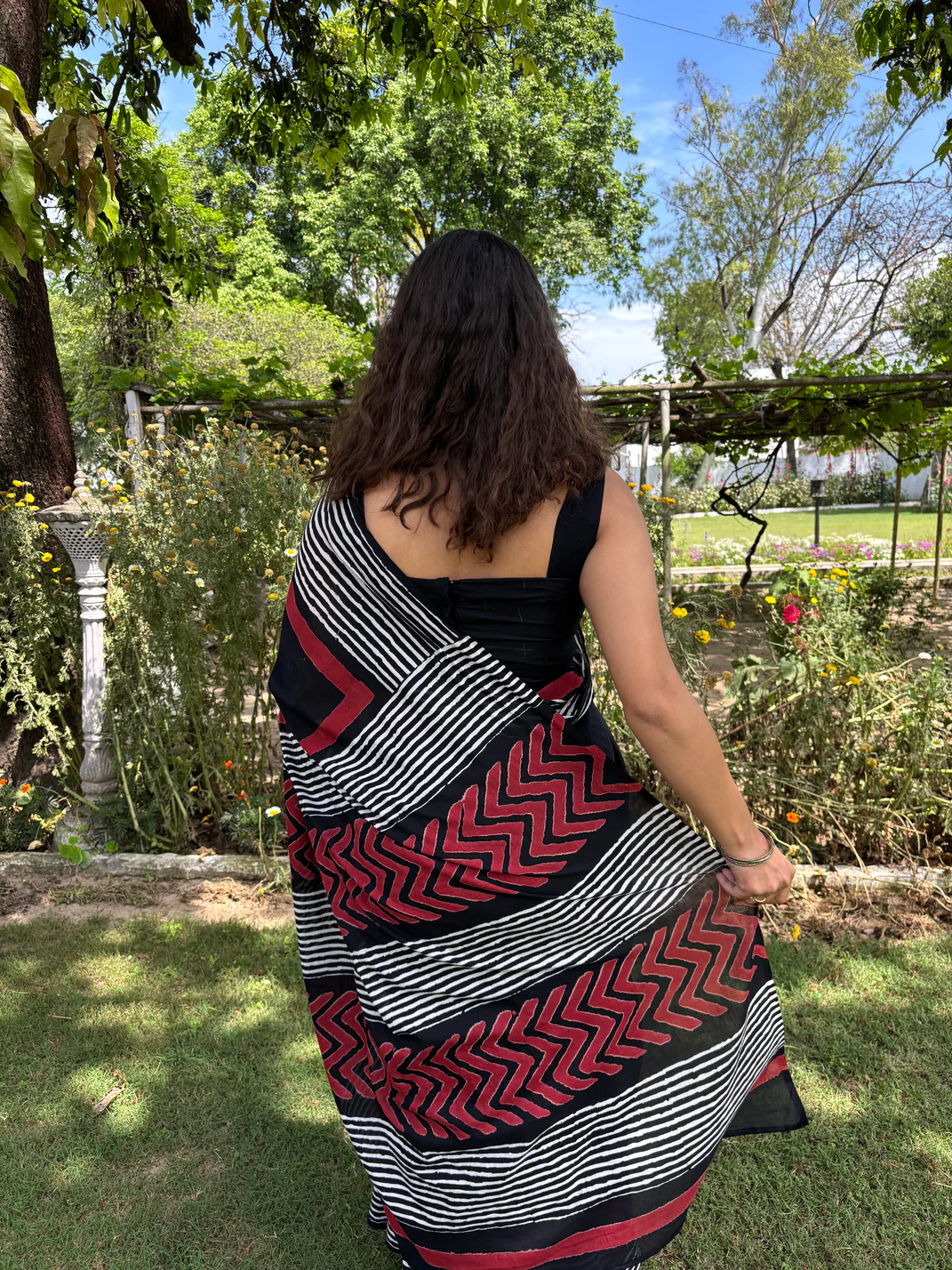 Dan Black Cotton Saree - Image 4