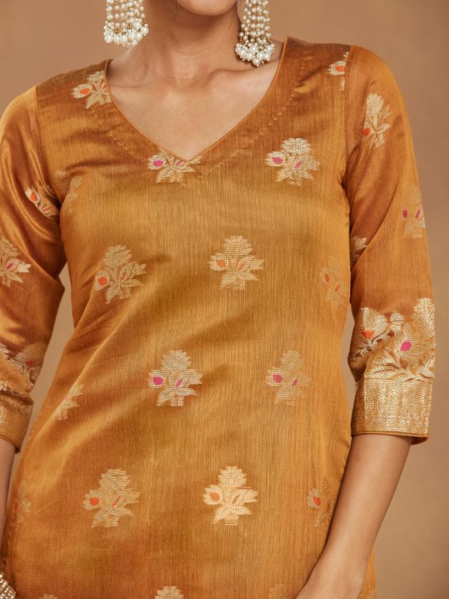 Glow Bliss Best Seller Suit - Image 13
