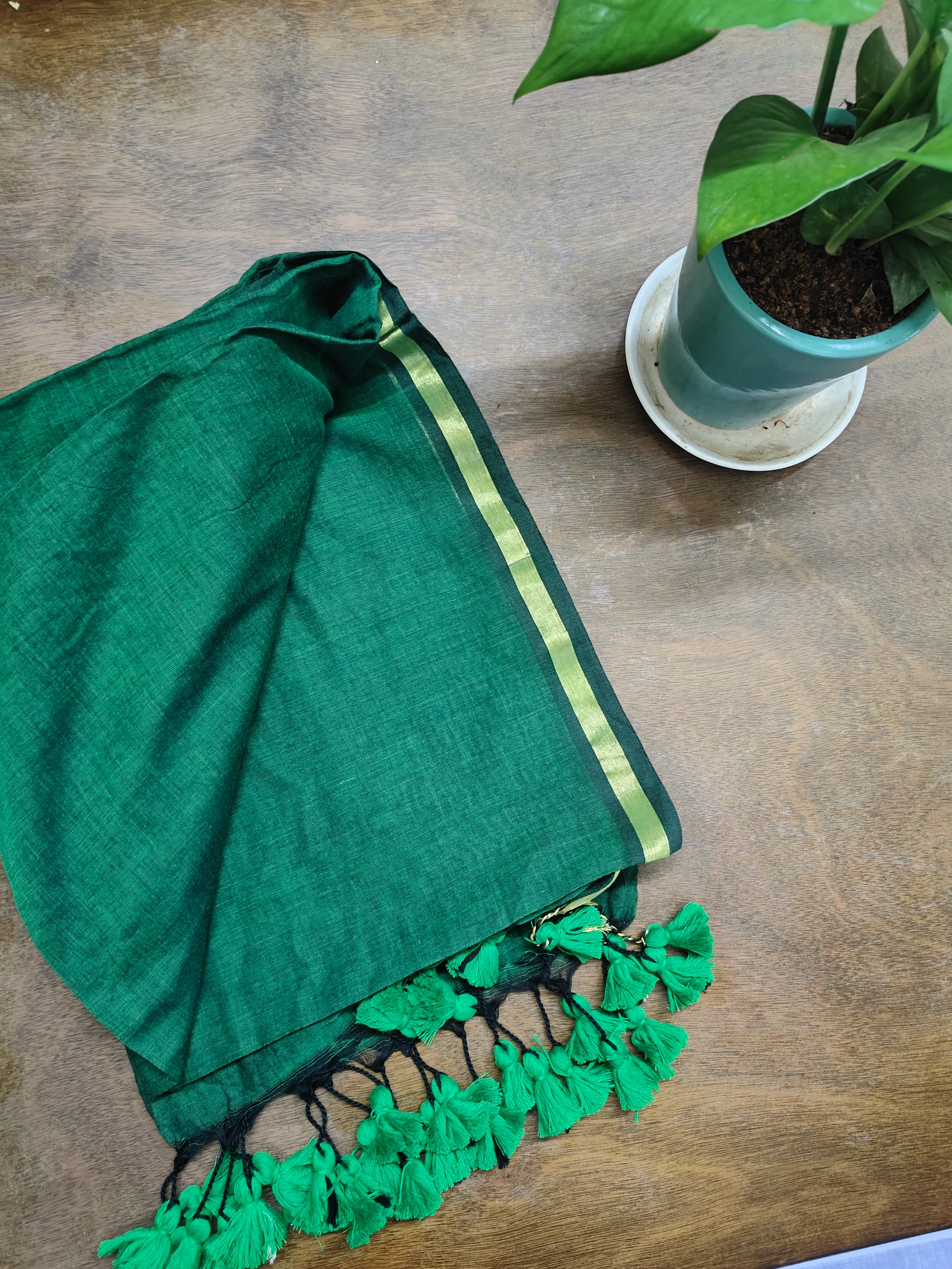 Green Mask Love Mul Saree - Image 4