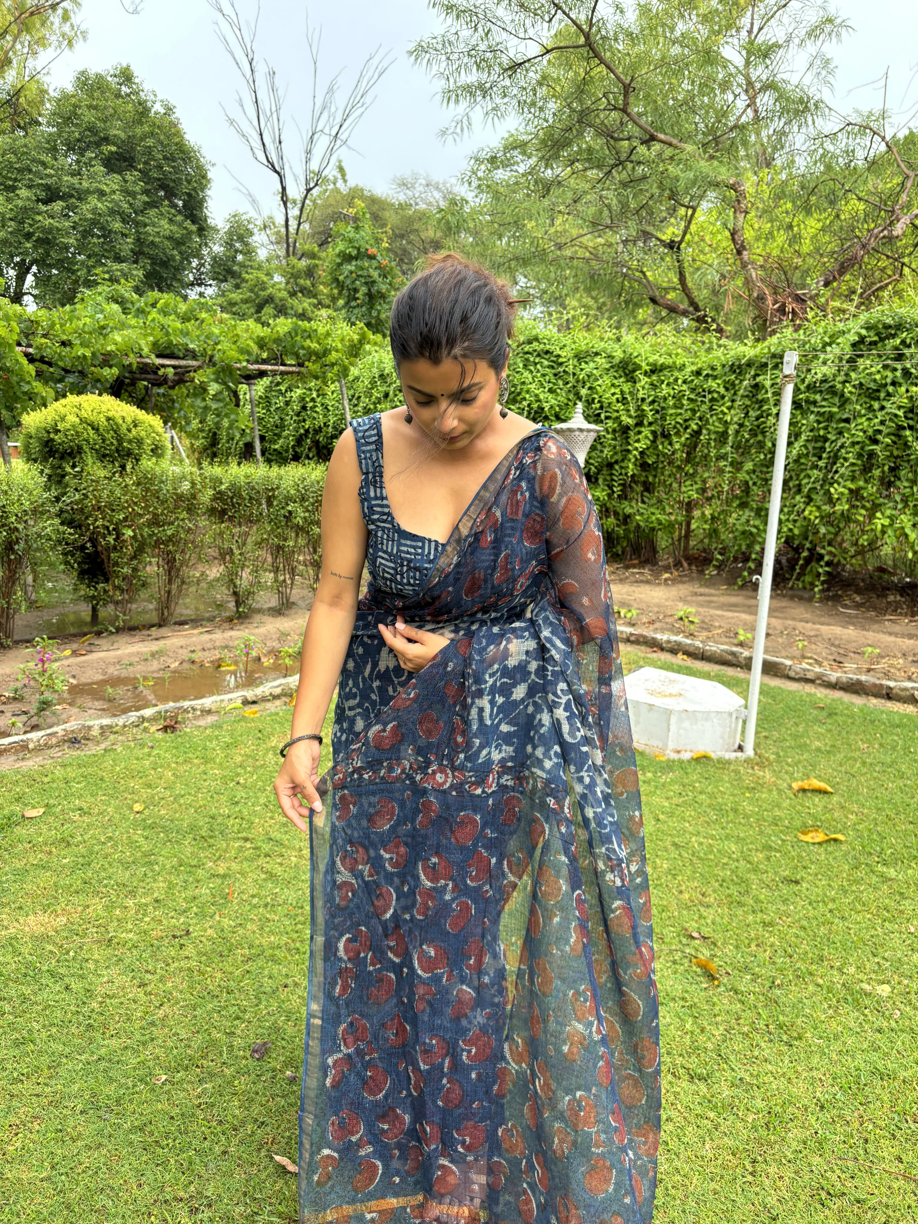 Indigo Love Kota Saree - Image 2
