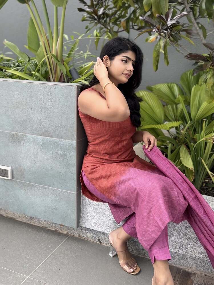 Lady In Pink Stitched Suit Set - Image 6