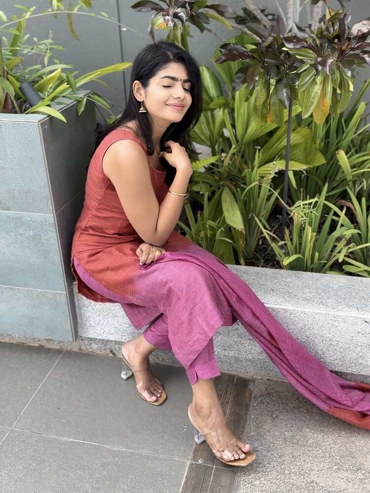 Lady In Pink Stitched Suit Set - Image 8