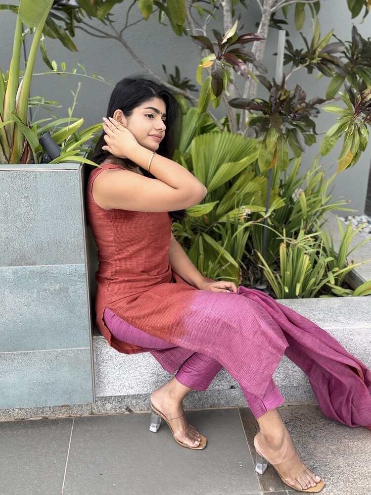 Lady In Pink Stitched Suit Set - Image 9