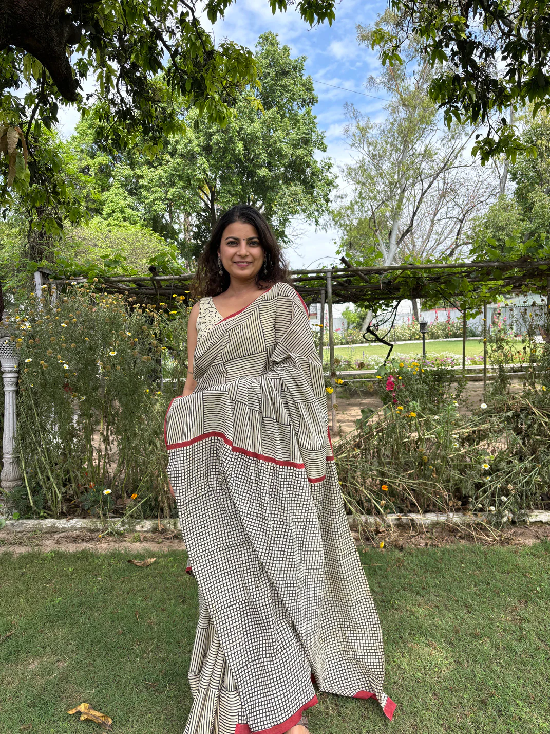 Lily Cotton Saree - Image 5