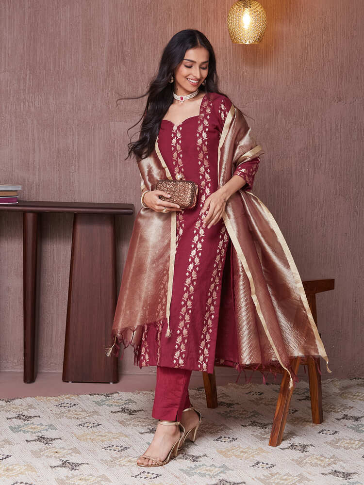 Noora Stitched Suit Set