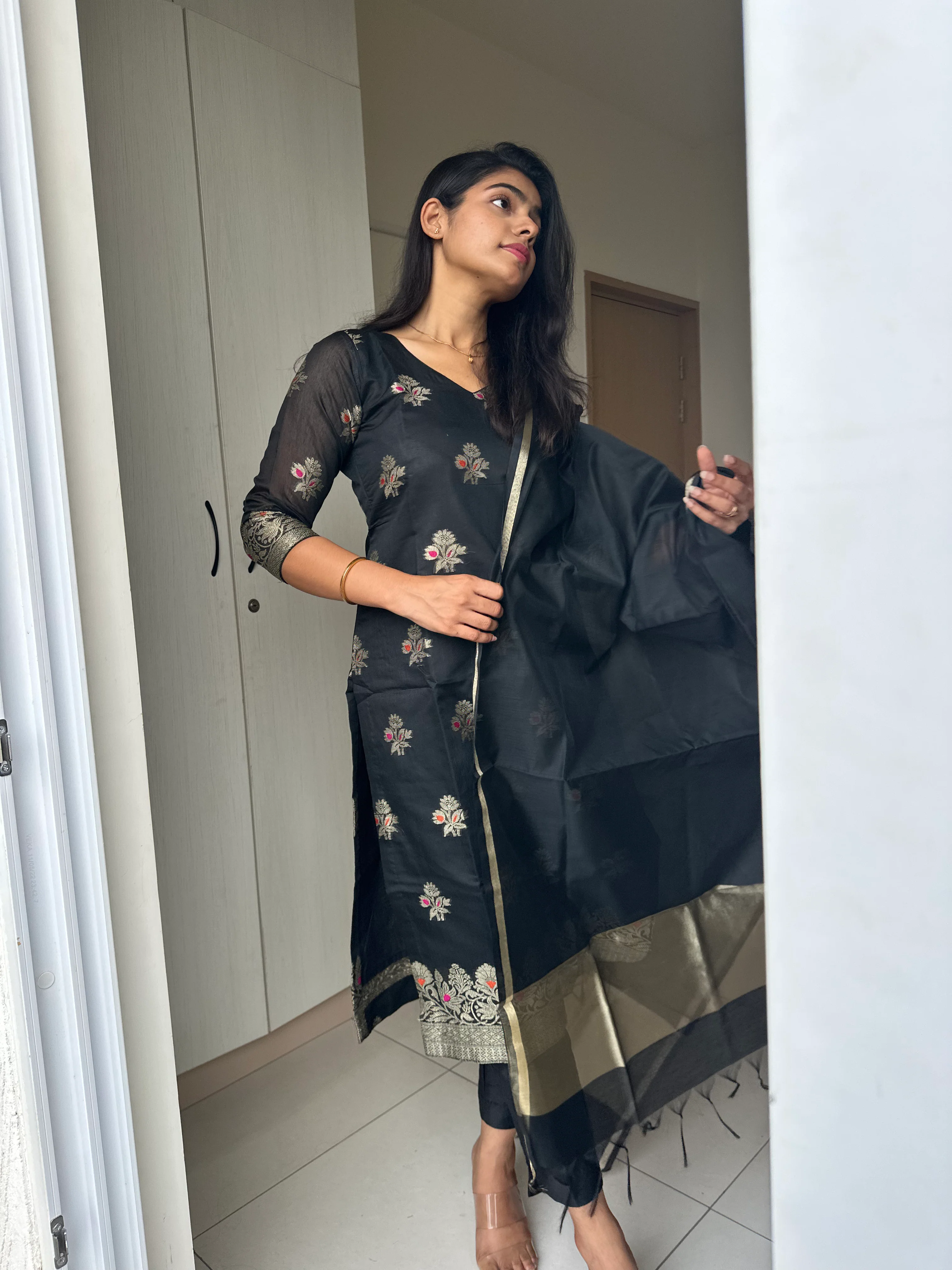 Pearl Black Suit Set - Image 12