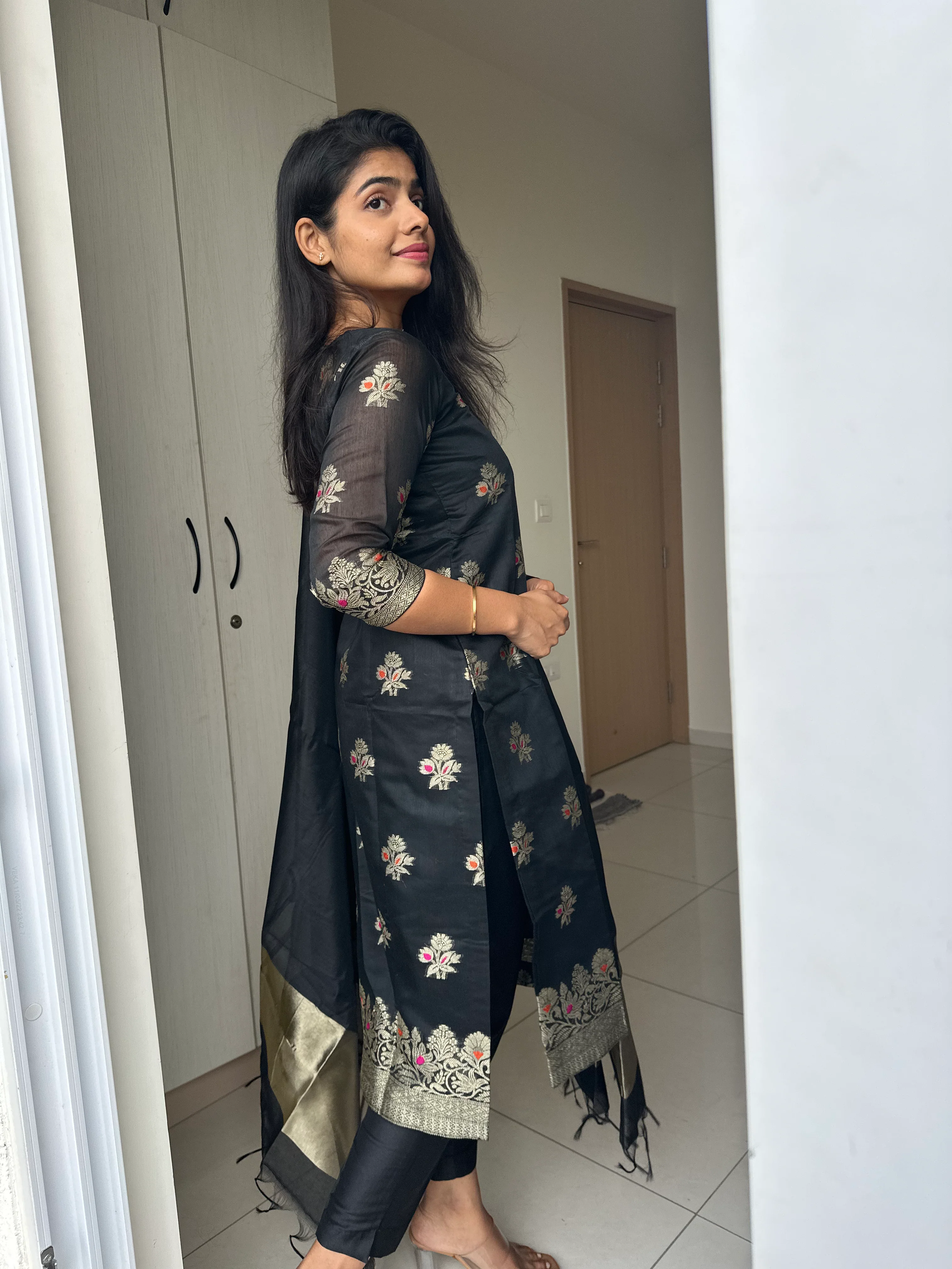 Pearl Black Suit Set - Image 4