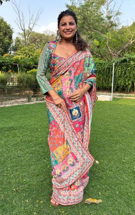 Starlit Designer Crepe Saree - Image 2