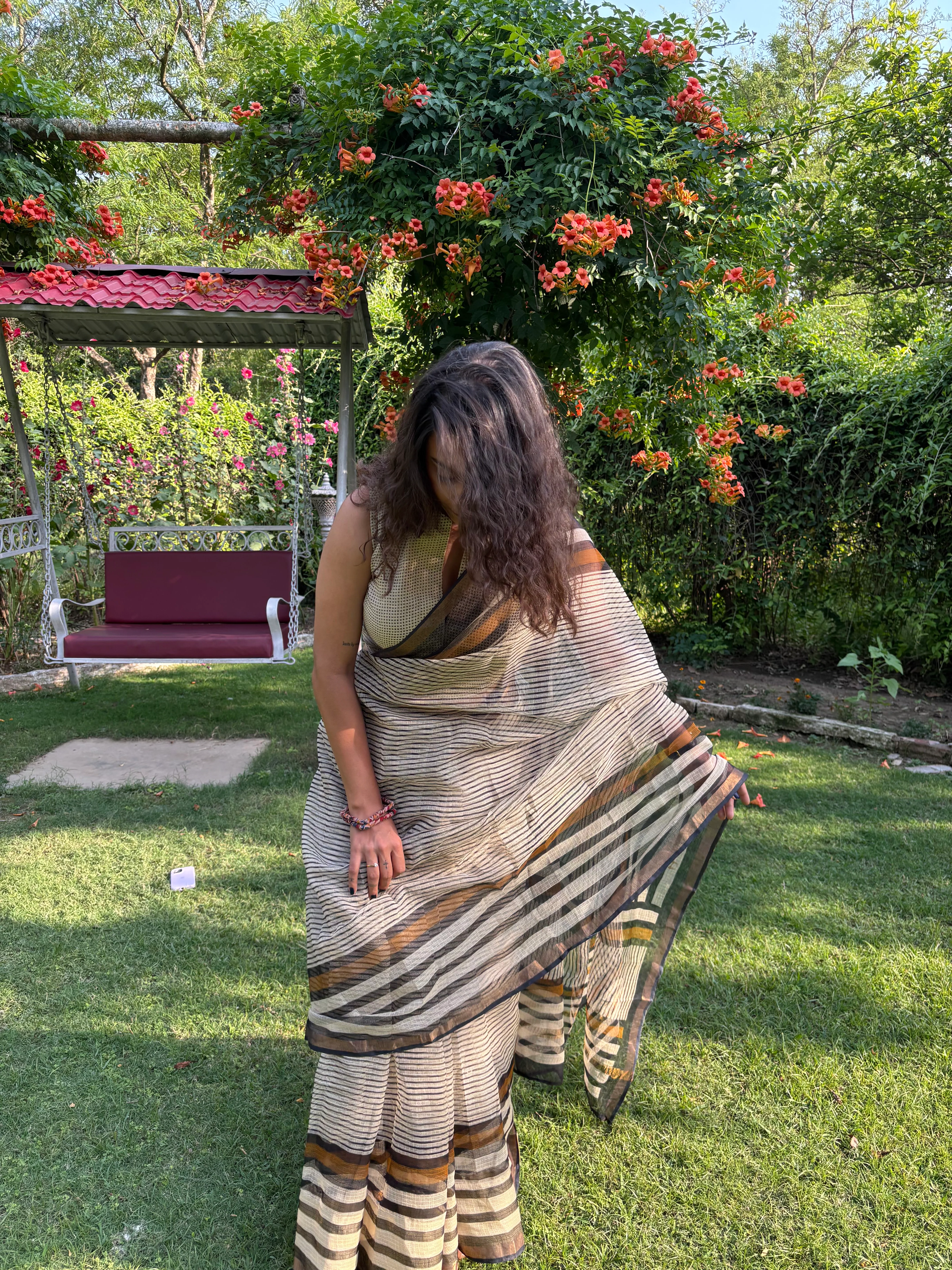 Stripe Love Kota Saree - Image 3