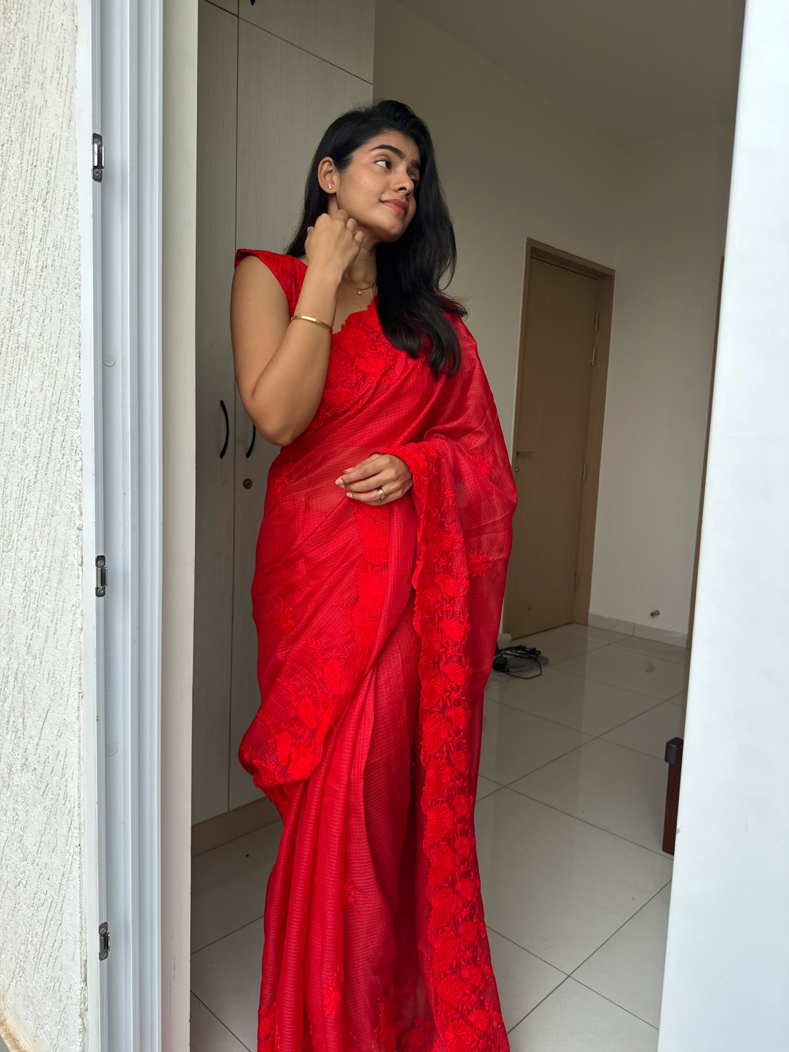 Taniya Cutwork Red Saree - Image 11