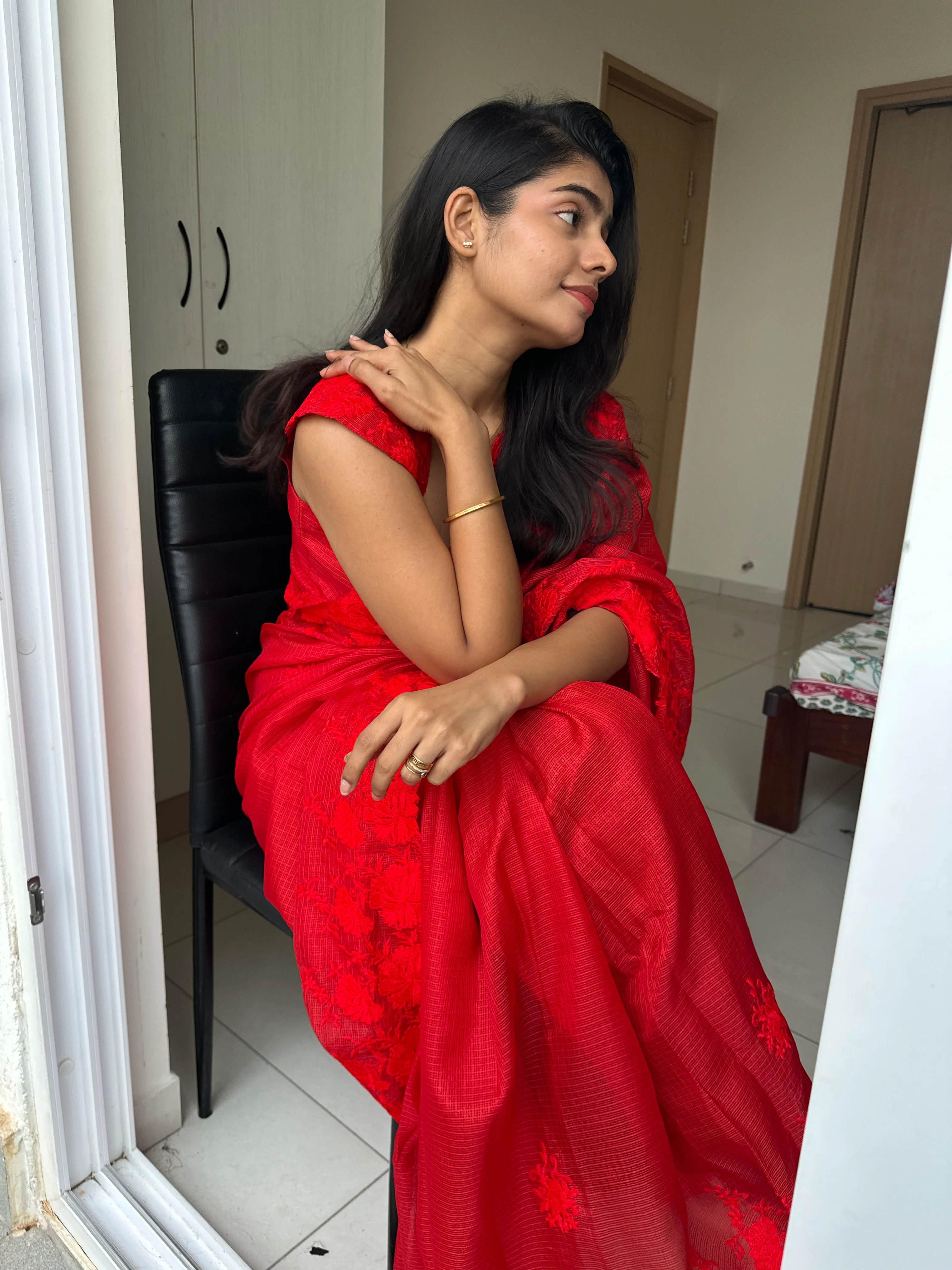 Taniya Cutwork Red Saree - Image 5