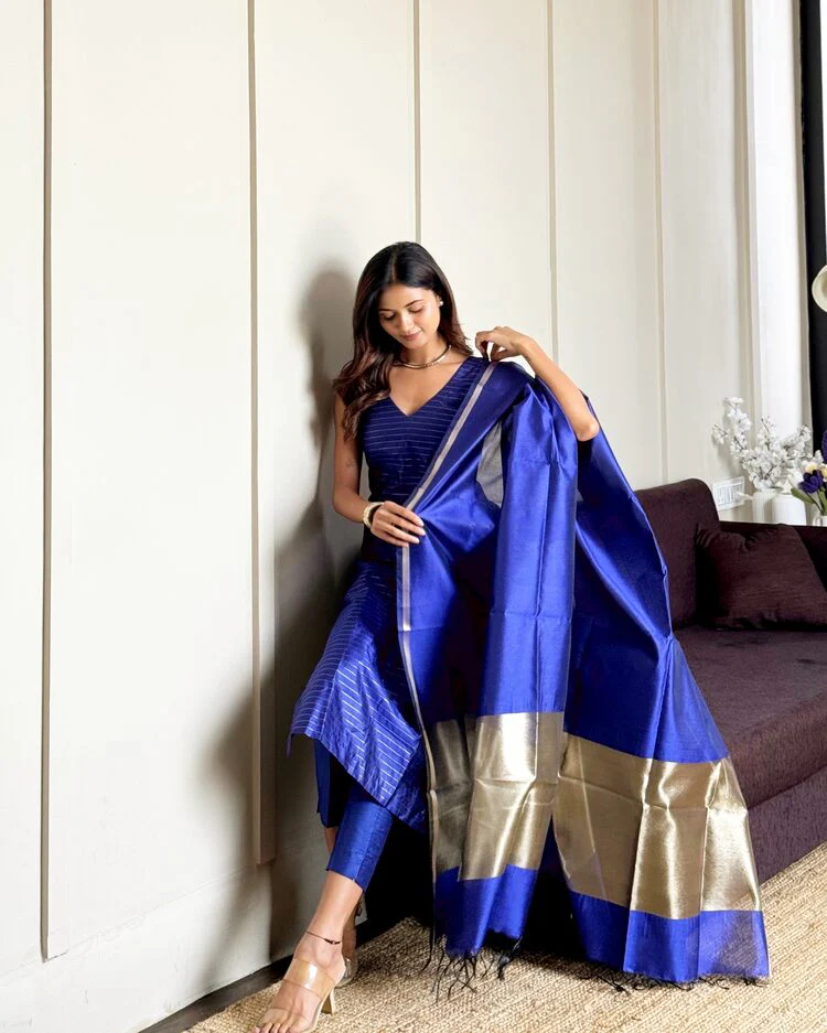 True Love Best Seller Suit - Image 6