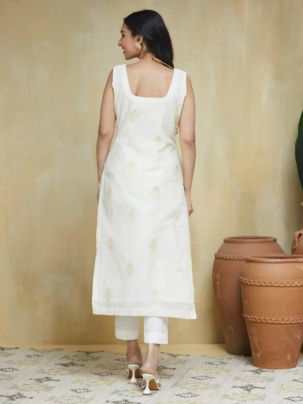 Vanila Dust Stitched Suit - Image 13