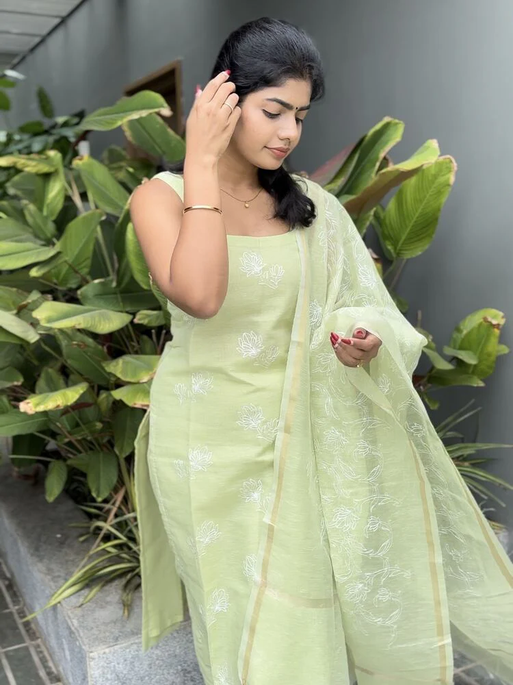 Zinnia Stitched Suit Set - Image 4